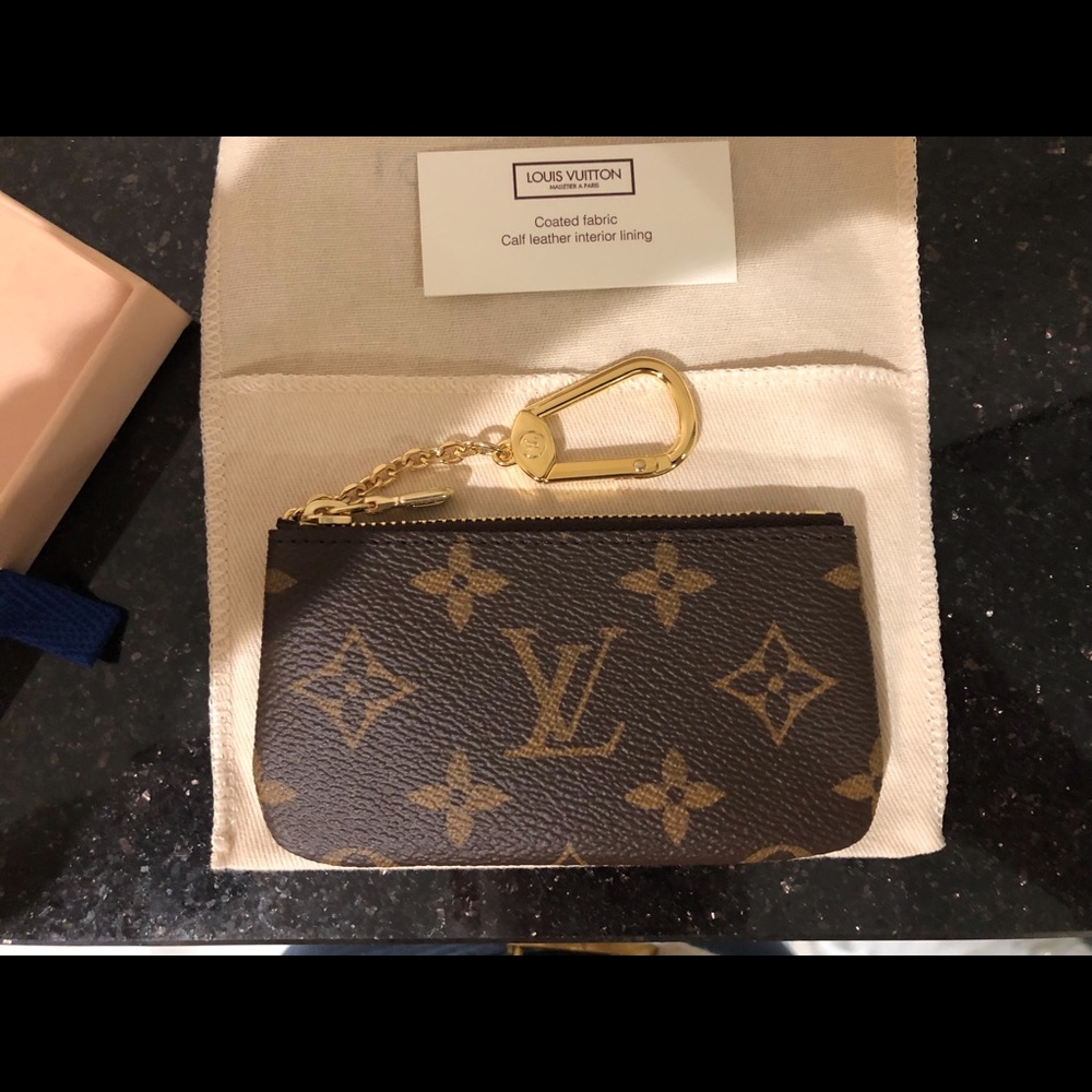 ❌sold❌NWT Authentic LV Cles in Monogram - Picture 2 of 6